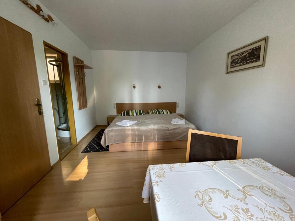Privat Hotos Daire Liptovský Mikuláš Dış mekan fotoğraf